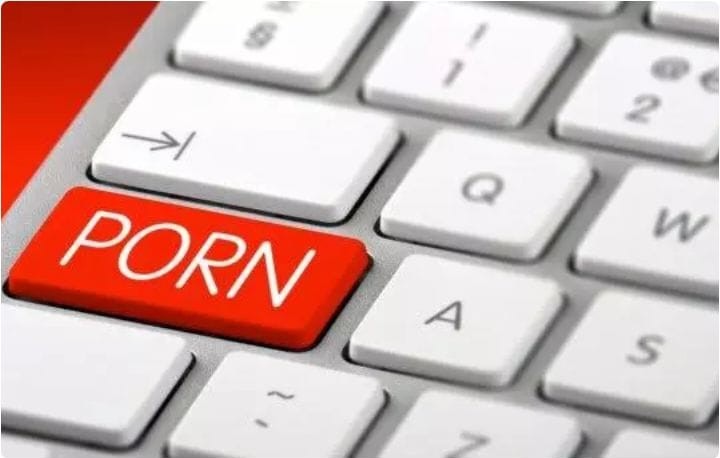 Students learning about digital safety